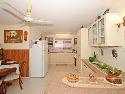 15 GREENWAY DRIVE, Pialba