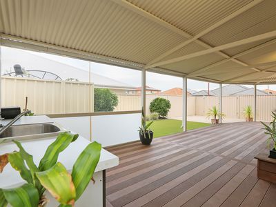 23 Manchester Way, Canning Vale