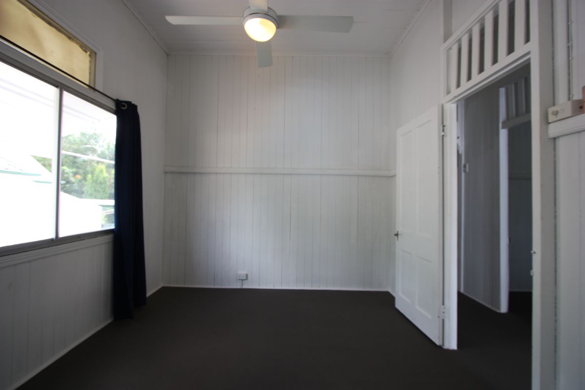 11 Egbert Street, West End