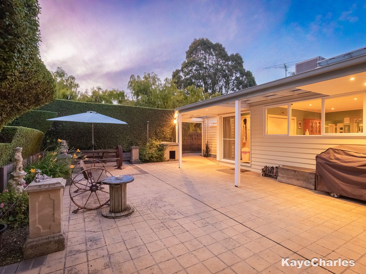 15 Burton Road, Beaconsfield Upper