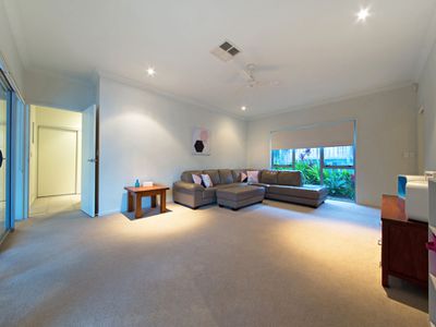 8 Watervale Pde, Wakerley