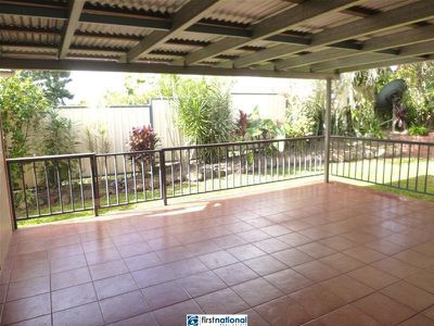 2 Paula Close, Atherton