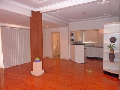 7 Stoney Creek Rd, Beverly Hills