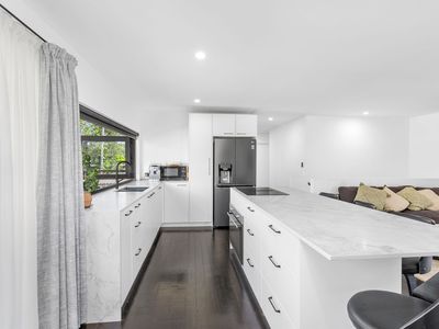 67 The Lakes Way, Forster