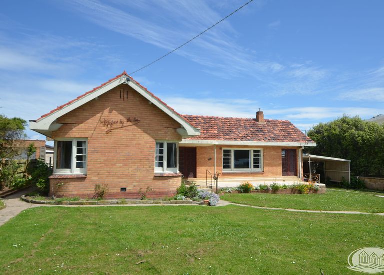 255 Hanlon Parade, Portland