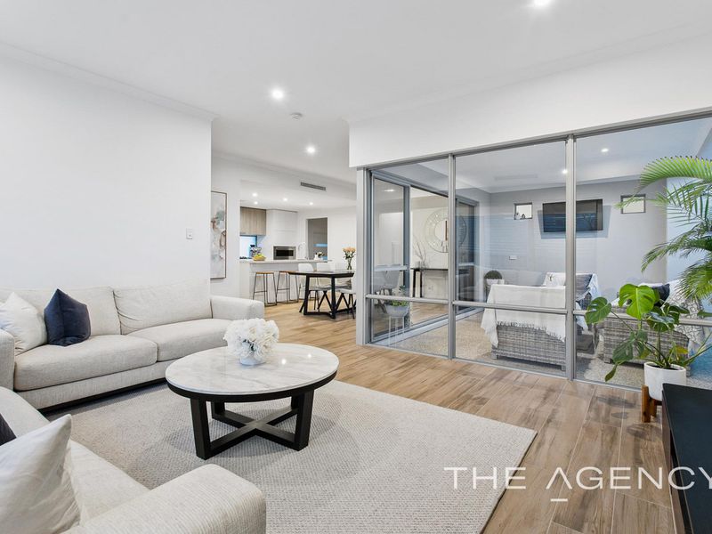 6 / 19 Perlinte View, North Coogee
