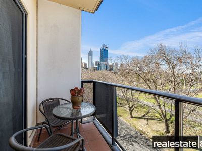 407 / 126 Mounts Bay Road, Perth