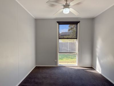10 Harrison Crescent, Swan Hill