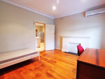1 / 1 Koonawarra Street, Clayton