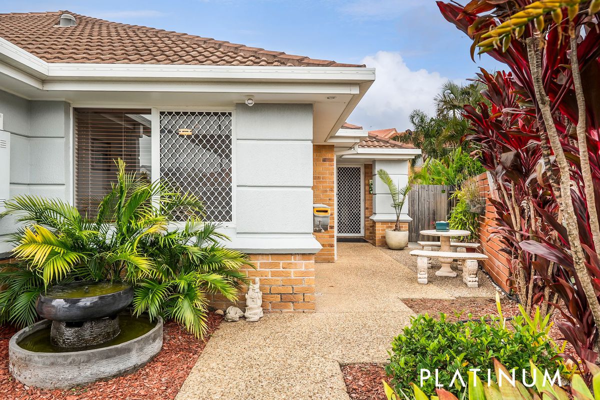 2 / 26 Waterdown Drive, Elanora