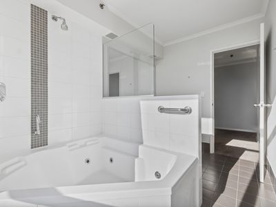 17 / 996 Hay Street, Perth