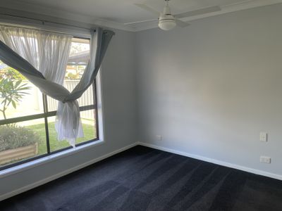 2 Churchill Crescent, Windermere Park
