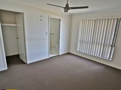 31 Falcon Crest, Zilzie