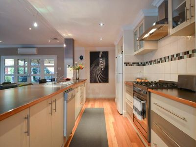 5 Smythe Drive, Broadwood