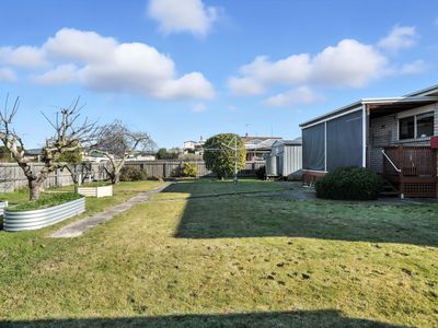 11 Queen Street, Campbell Town