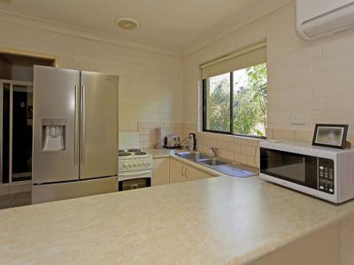2 / 192 PLUMMER STREET, Albury