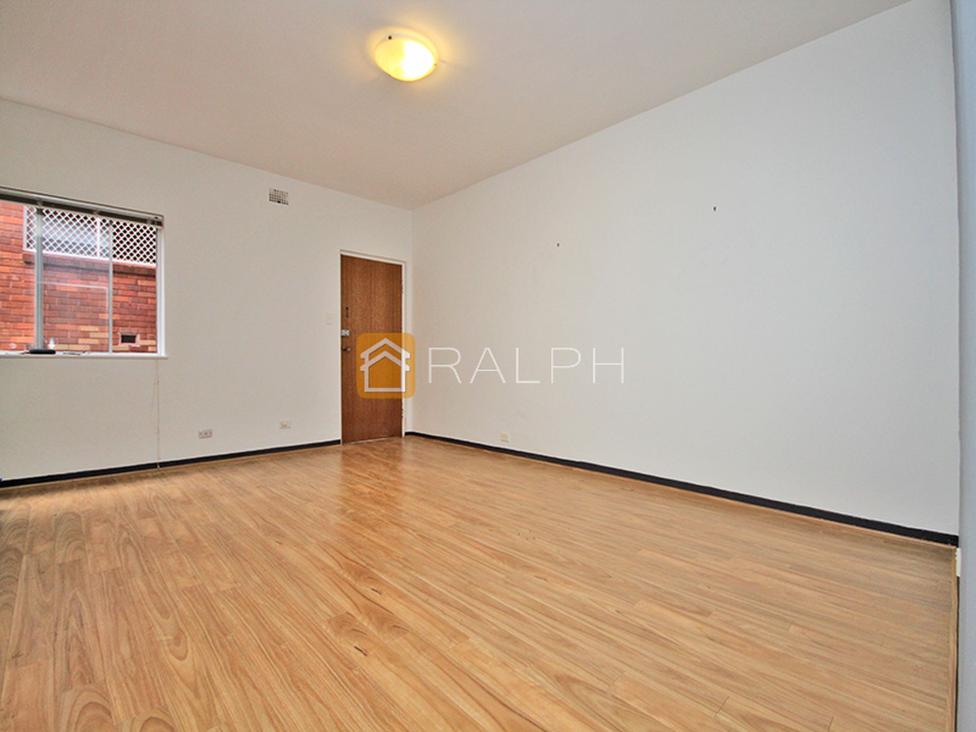 2 / 5 Colin Street, Lakemba