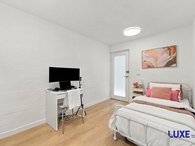 2 / 12 Howitt Street, Kingston