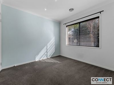 9 Stoneleigh Road, Cranbourne North