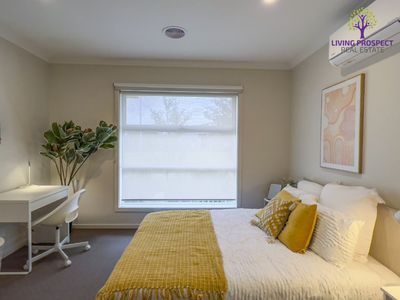 Bedroom 2 / 15 Grandvista Boulevard, Werribee