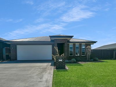 70 Azure Avenue, Dubbo