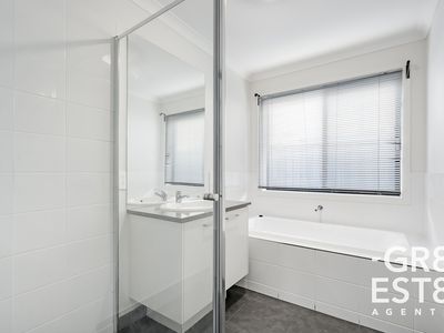 34 Scotland Circuit, Cranbourne West
