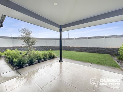 2 Bayou Avenue, Dubbo