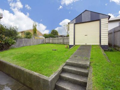 66 Collins Ave, Corrimal