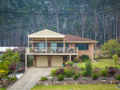 24 Fishermans Crescent, North Narooma