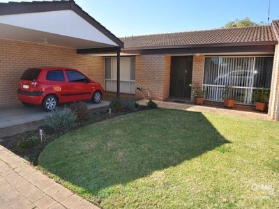 6 / 96 Bultje Street, Dubbo