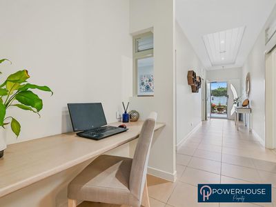 10 Castleton Entrance, Smithfield