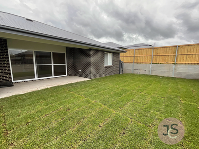 31 Arklow Cresent, Chisholm