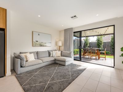 31 Lomandra Avenue, Glenside