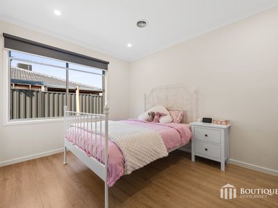 63 Langbourne Drive, Narre Warren South