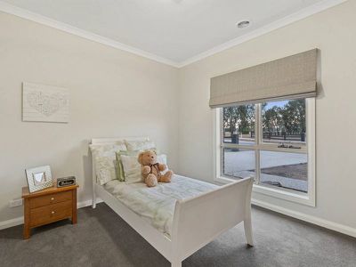2 Stockmans Drive, Mansfield