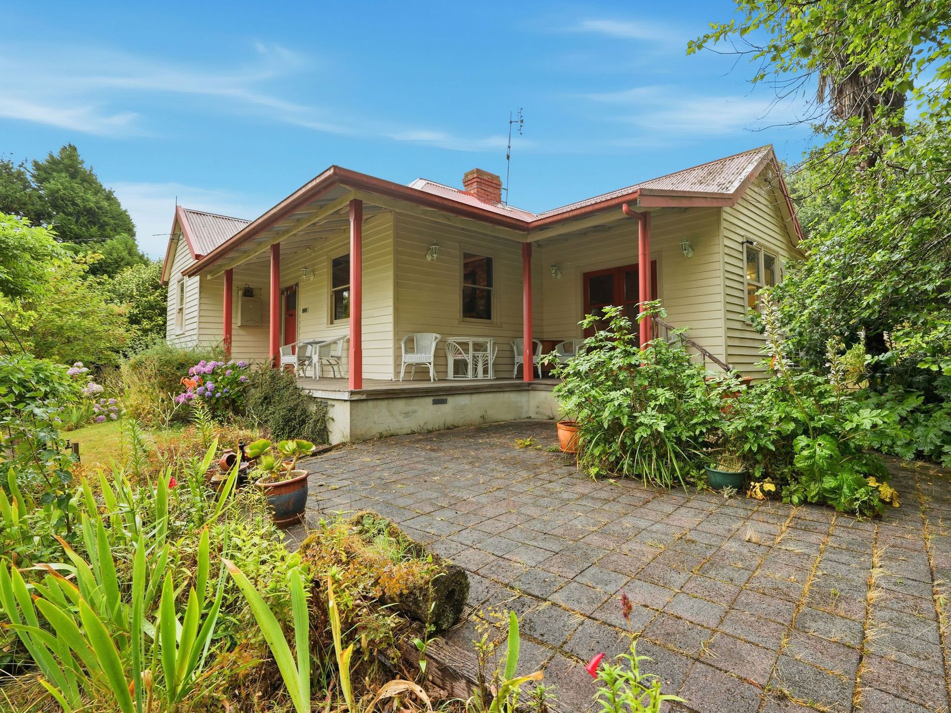 412 Lymington Road, Lymington