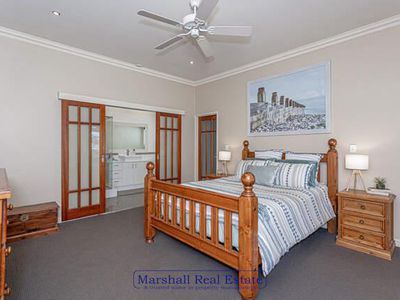 2 James Spiers Drive, Wanneroo