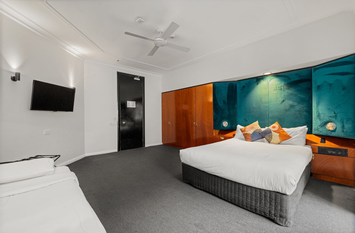 24 / 18 Springfield Avenue, Potts Point