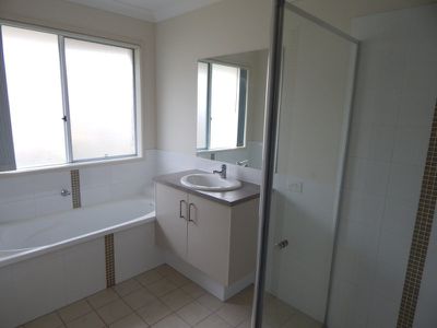 45 Oxford Street, North Booval