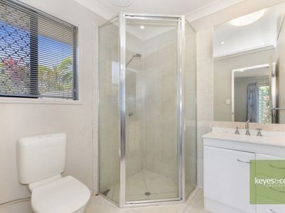 7 Sunningdale Pocket, Idalia