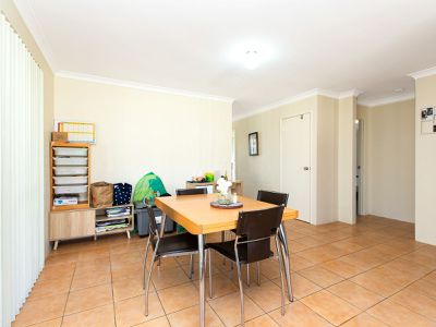 1 / 2 Tipping Street, Carey Park