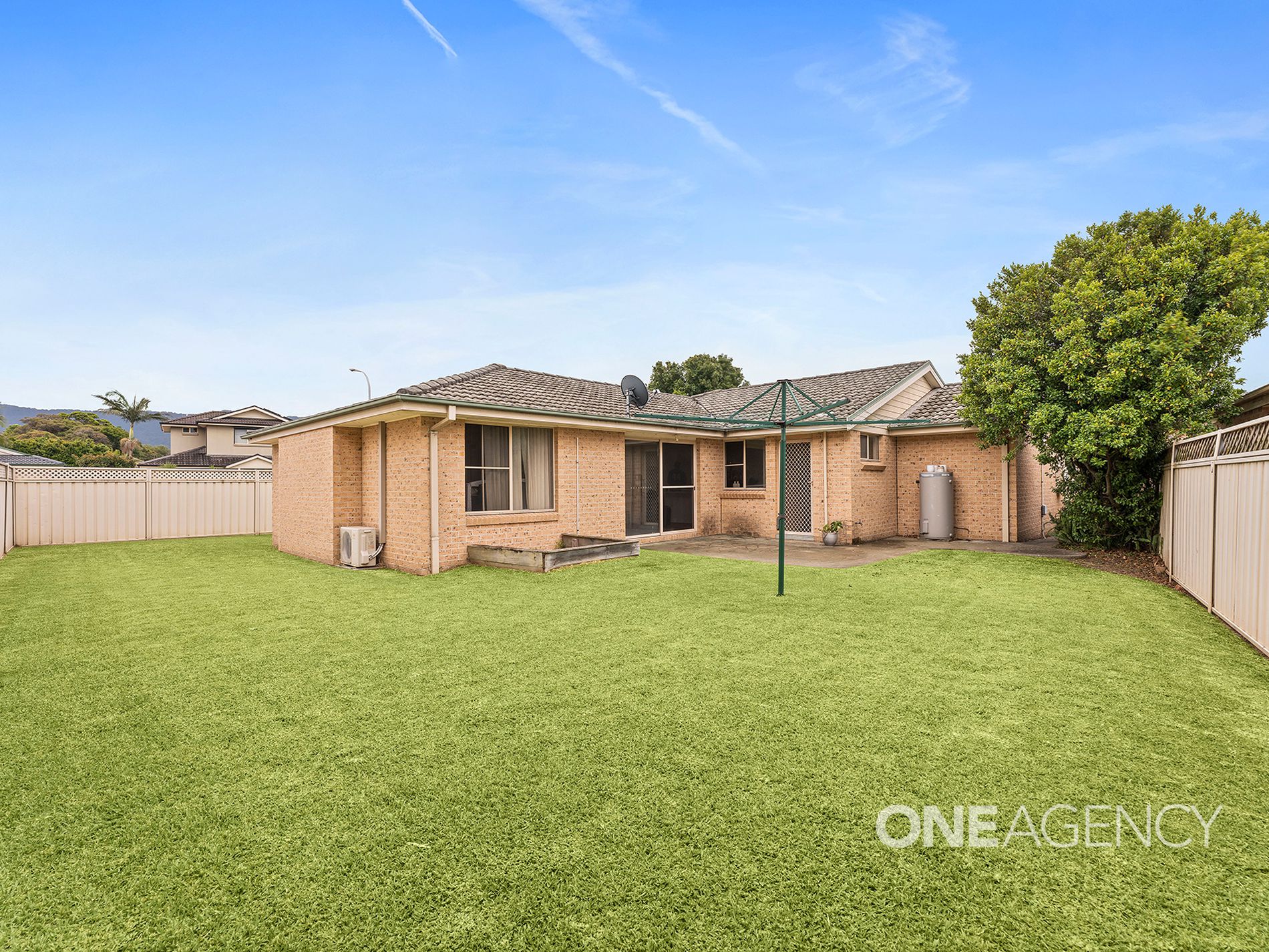 77 Huxley Drive, Horsley