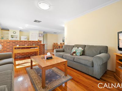 2A  Leeton Close , Halls Head
