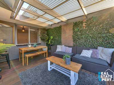 2 / 4 Philip Road, Hallam
