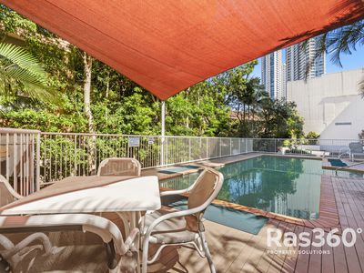 25 / 30 Marine Parade, Southport