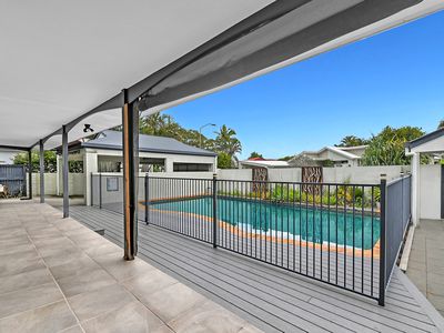 7 Dame Patti Ave, Mermaid Waters