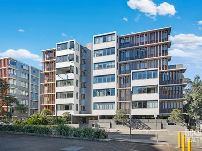 402 / 13 Waterview Drive, Lane Cove