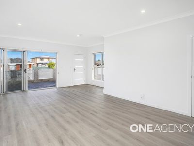 1 / 6 Addison Avenue, Lake Illawarra