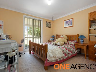 1 Clarendon Crescent, Basin View
