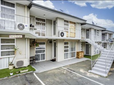 2 / 15 Morris Road, Innaloo